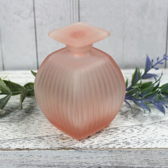Vintage Frosted Pink Glass Perfume Bottle with Stopper – Art Deco Vanity Collect - Picture 1 of 8